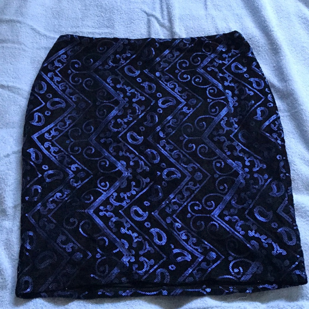 Black sequence mini skirt